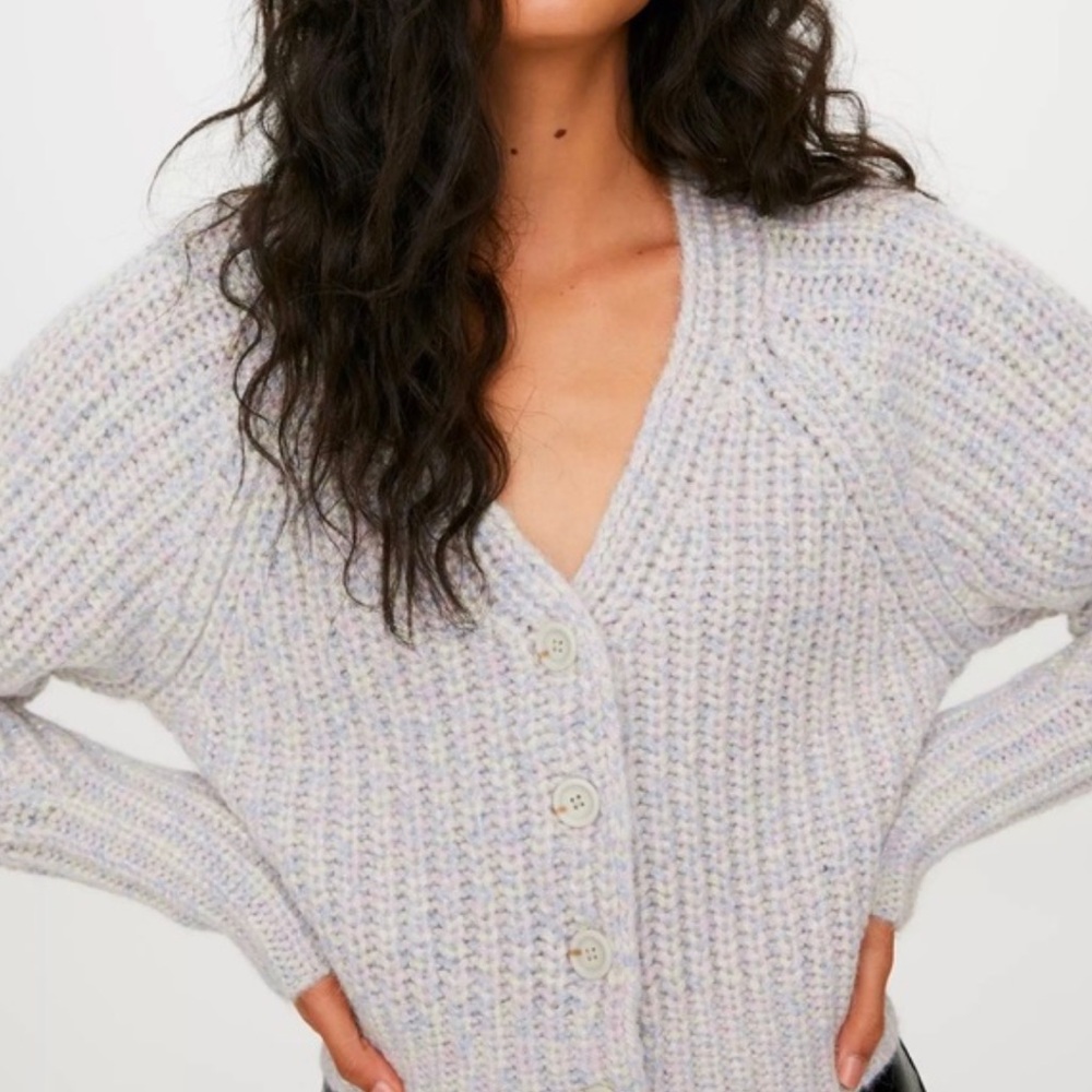 Aritzia Wilfred Posey Chunky Knit Classic button-up cardigan COTTON CANDY XS - Picture 2 of 13